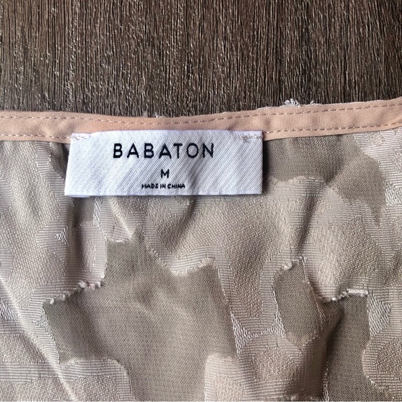 Aritzia Babaton T Shirt Size M Nude Metallic Burnout Sheer Cropped Contemporary - Picture 5 of 7
